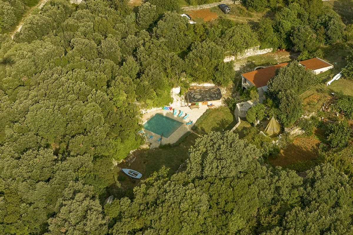 ISTRIA, VINTJAN - Villa rustica in una vecchia cava