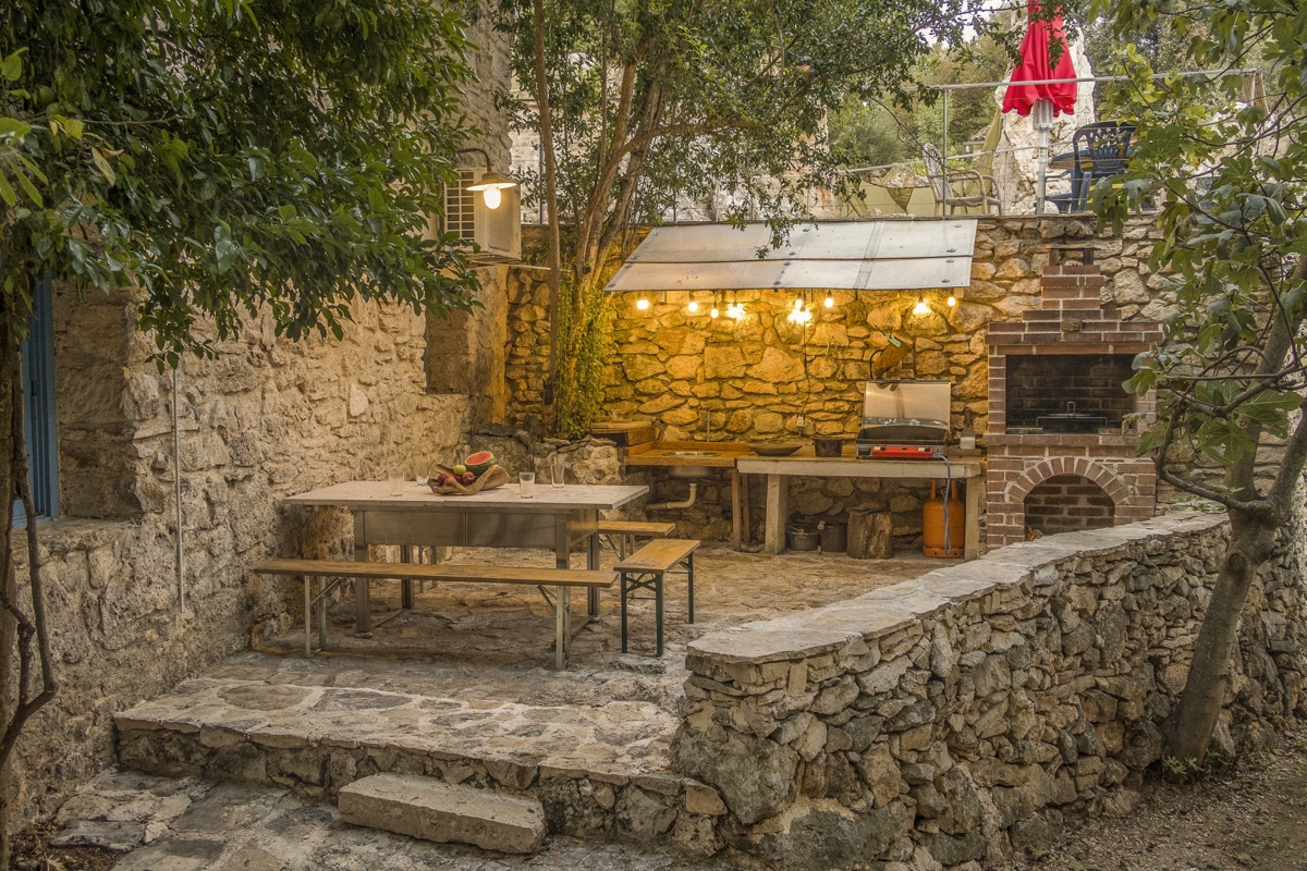 ISTRIA, VINTJAN - Villa rustica in una vecchia cava