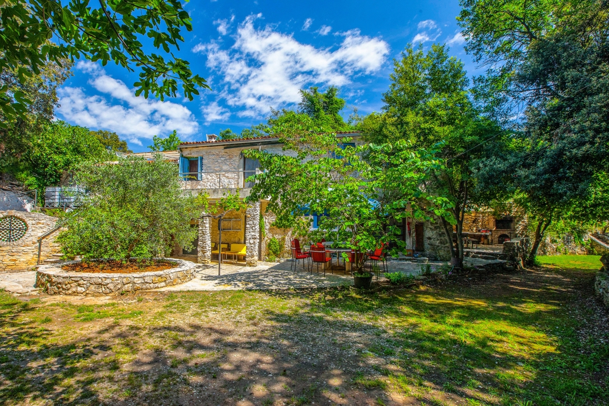 ISTRIA, VINTJAN - Villa rustica in una vecchia cava