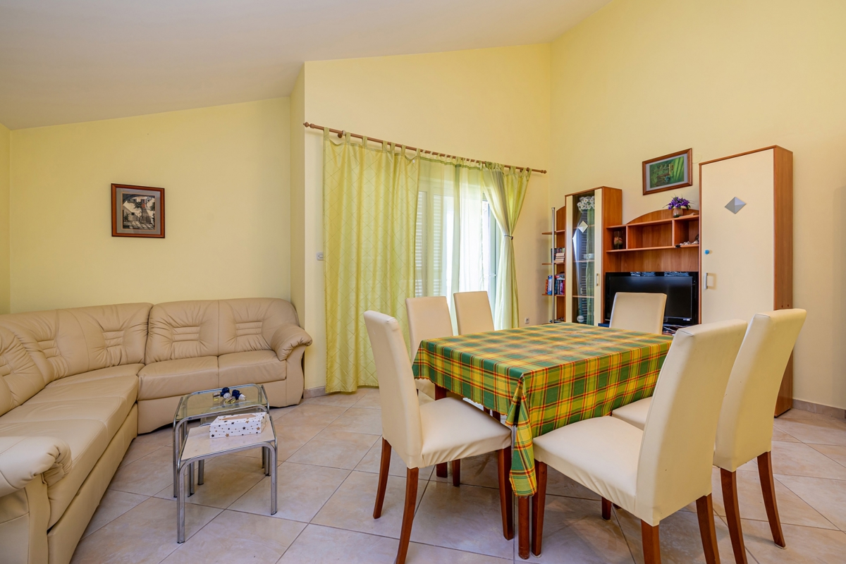 ISOLA DI KRK, KLIMNO - Appartamento a 50 metri dal mare