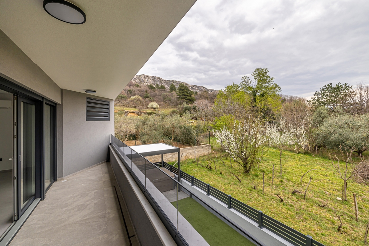 Zona BAŠKA - Appartamento con due camere da letto e due posti auto, nuova costruzione