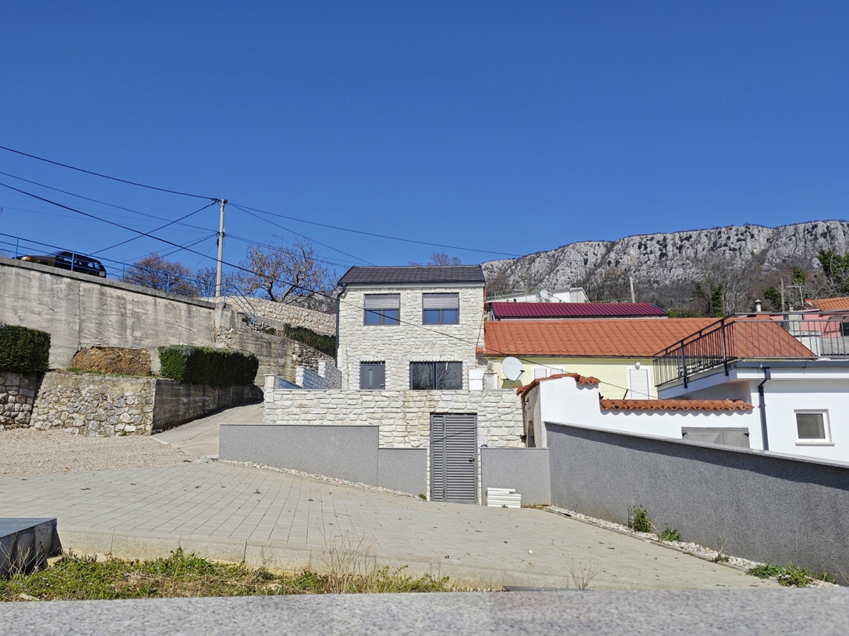 Bribir - Casa in pietra ristrutturata con piscina