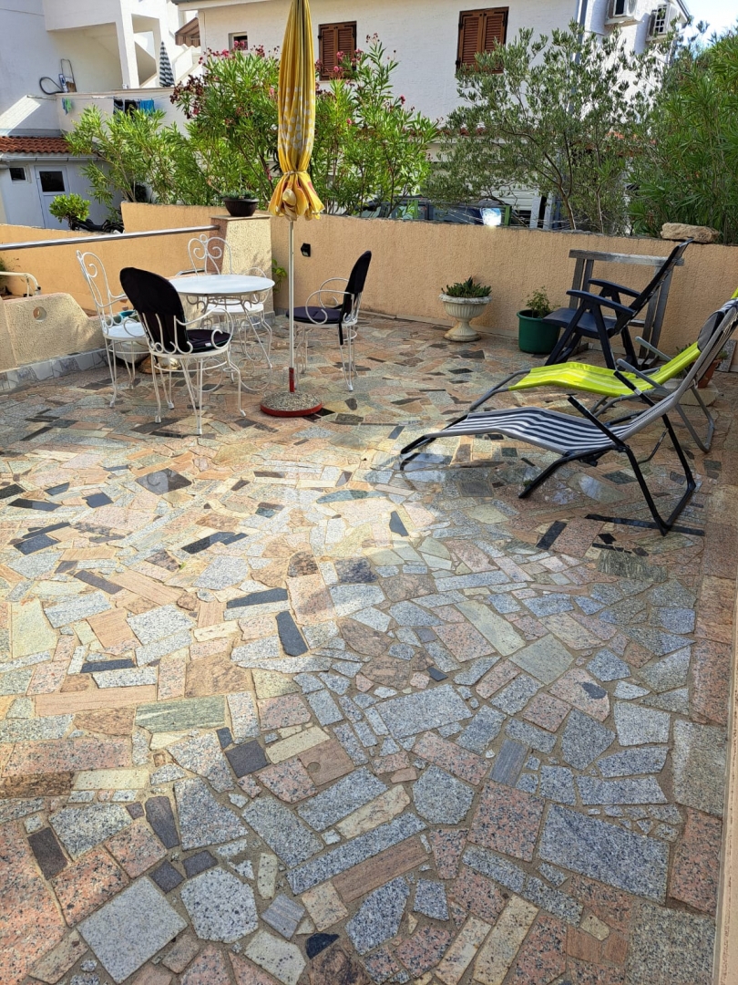 ISOLA DI KRK, KORNIC - Appartamento trilocale con due terrazze