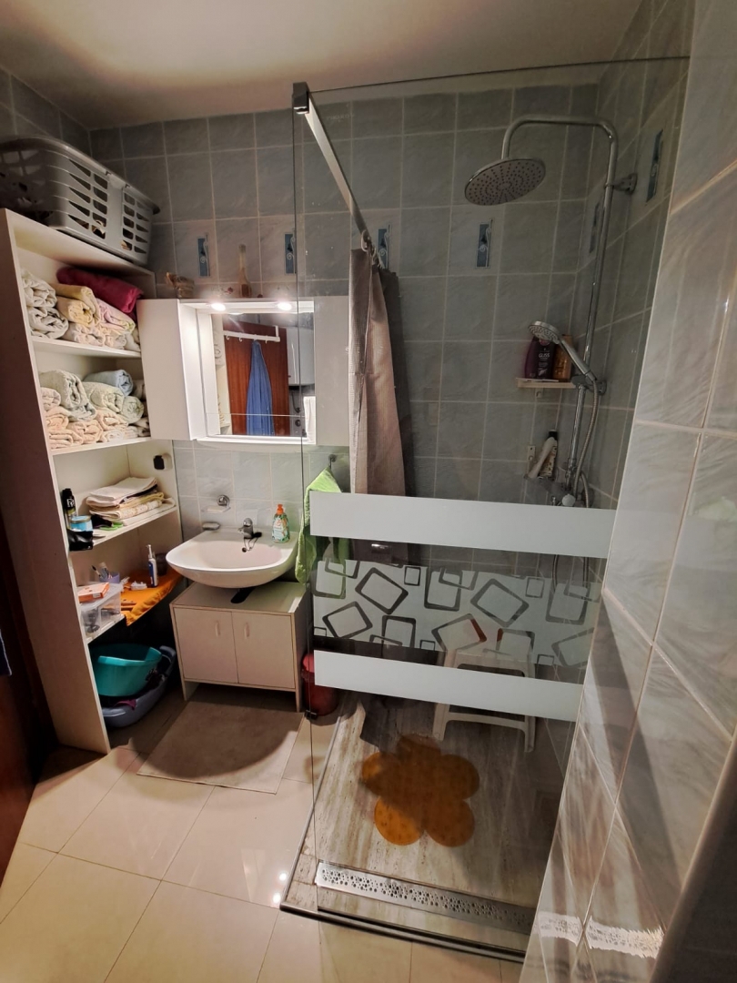 ISOLA DI KRK, KORNIC - Appartamento trilocale con due terrazze