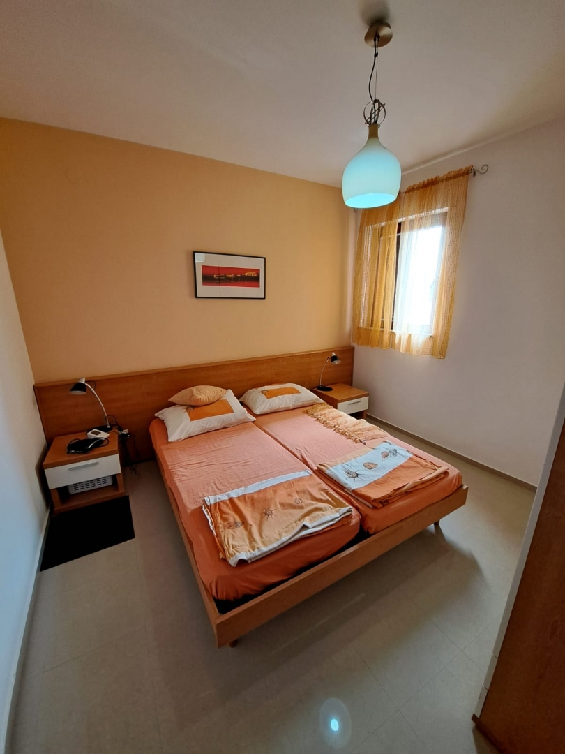 ISOLA DI KRK, KORNIC - Appartamento trilocale con due terrazze