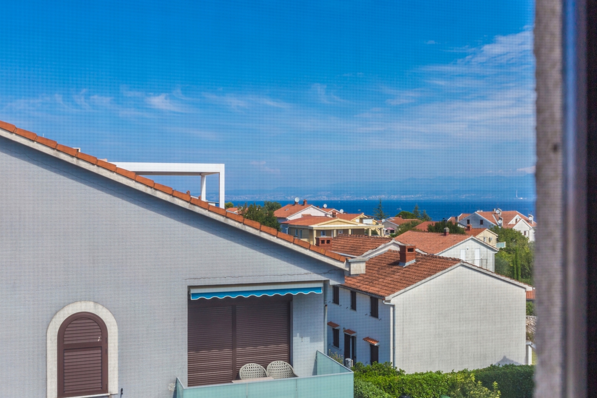 Isola di Krk, Malinska - Appartamento su due piani vicino al mare