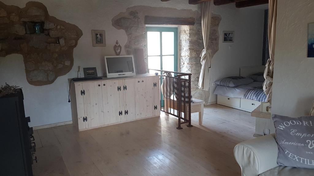 ISOLA DI KRK, MALINSKA - Incantevole casa in pietra con piscina