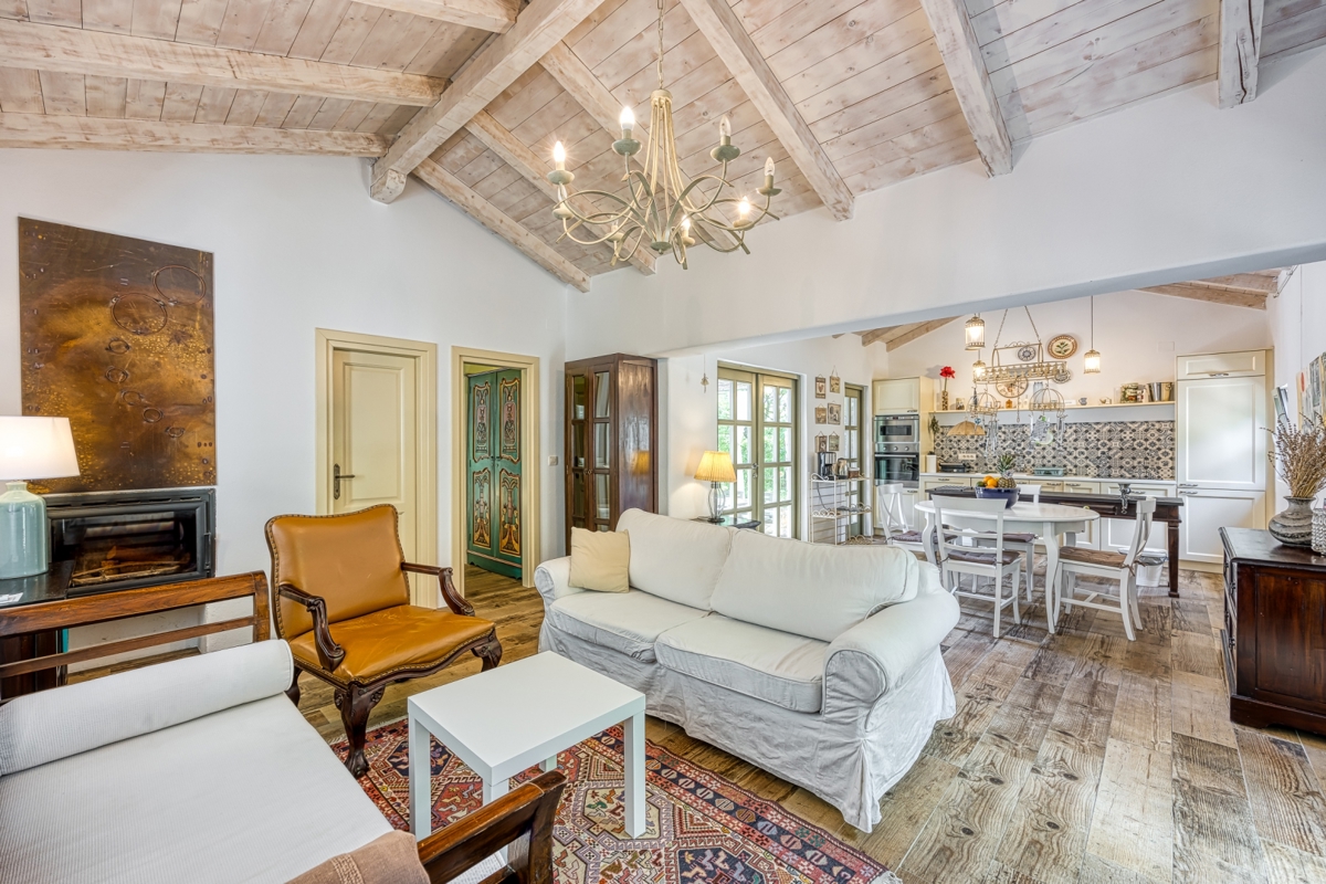 L'ISOLA DI KRK - Una bellissima proprietà con due case in pietra
