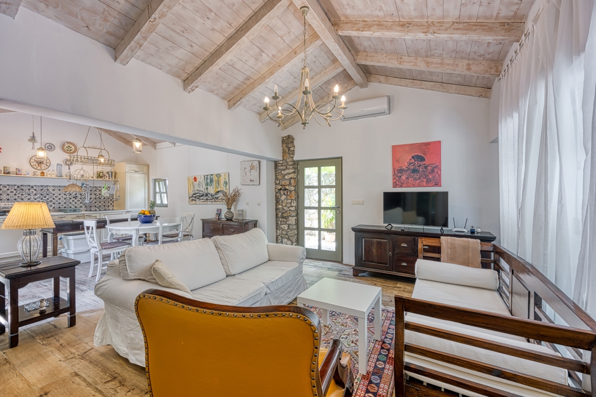 L'ISOLA DI KRK - Una bellissima proprietà con due case in pietra