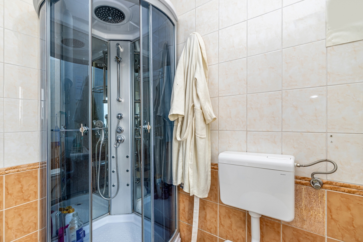 GORSKI KOTAR, FUŽINE - Casa con giardino paesaggistico e jacuzzi
