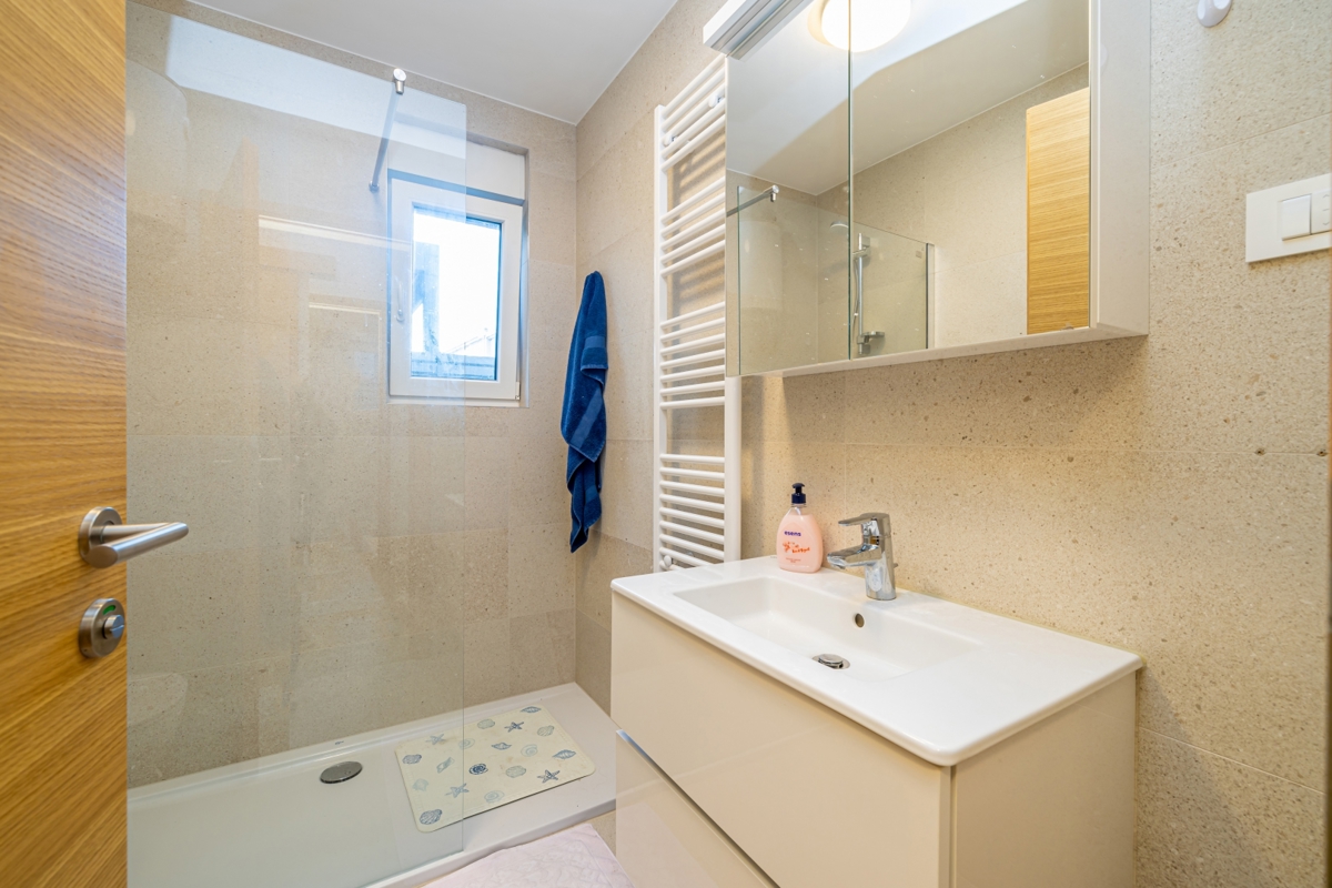 MALINSKA - Due appartamenti con piscina