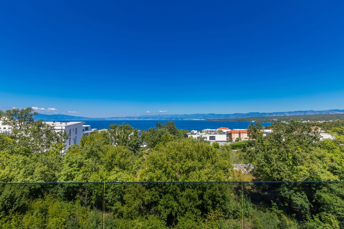 ISOLA DI KRK, MALINSKA - Attico di lusso con piscina e vista panoramica sul mare