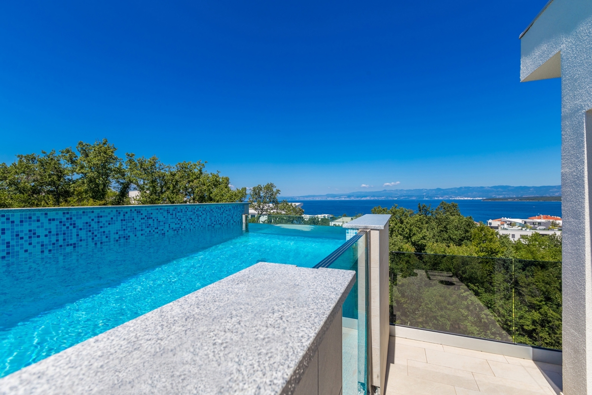 ISOLA DI KRK, MALINSKA - Attico di lusso con piscina e vista panoramica sul mare