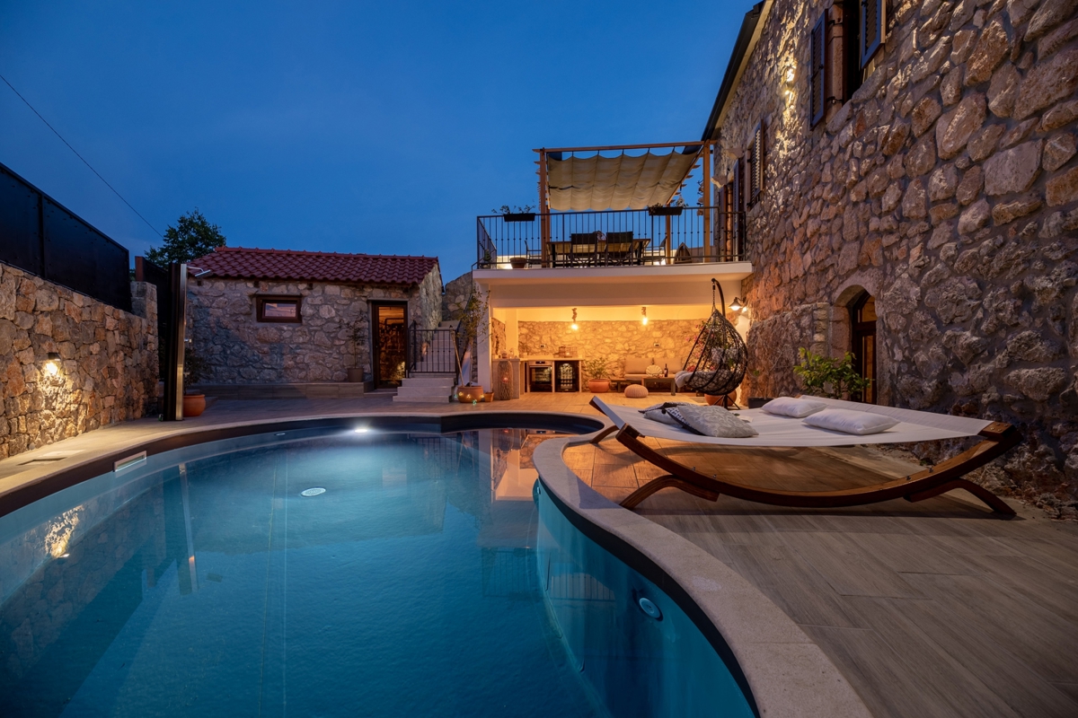 Isola di Krk - Lussuosa villa in pietra con piscina