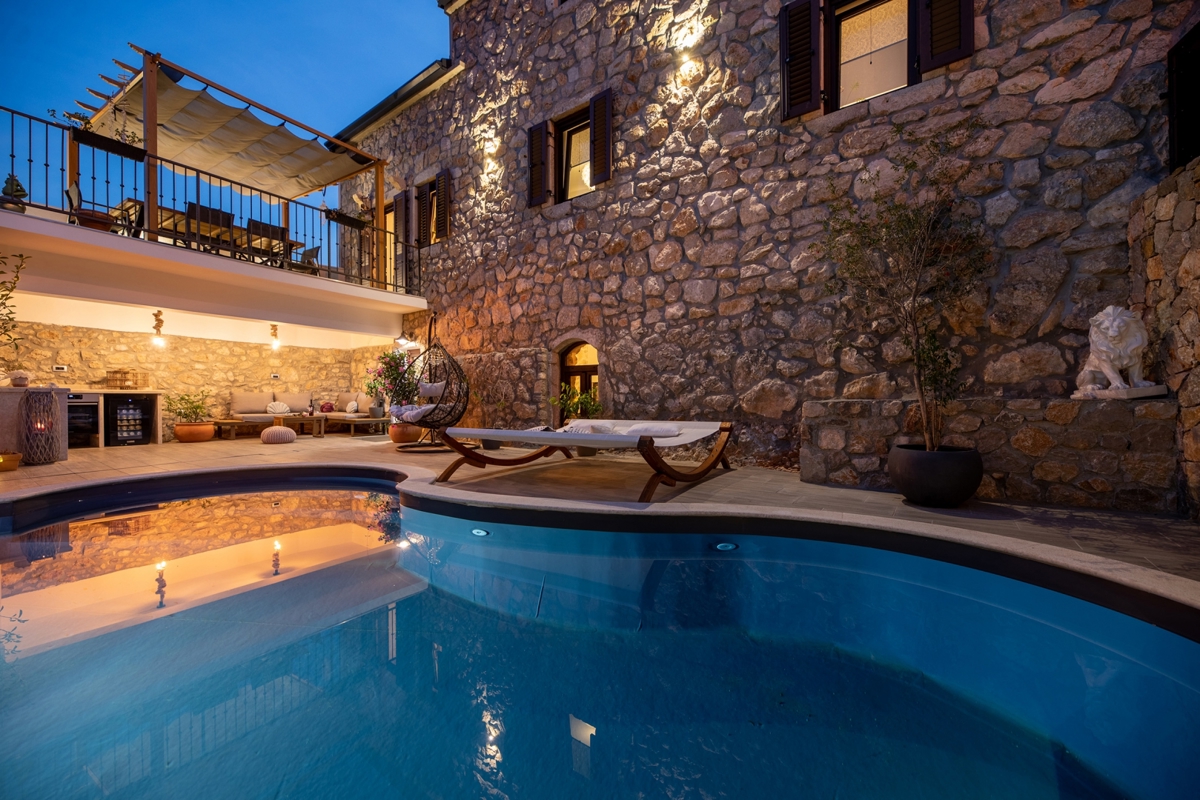 Isola di Krk - Lussuosa villa in pietra con piscina
