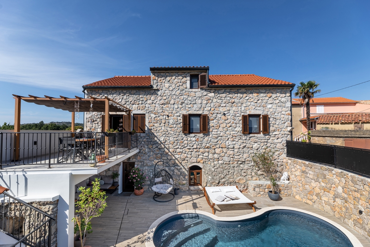 Isola di Krk - Lussuosa villa in pietra con piscina