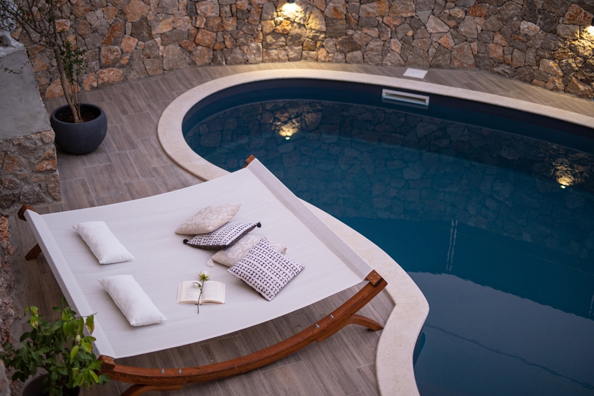 Isola di Krk - Lussuosa villa in pietra con piscina