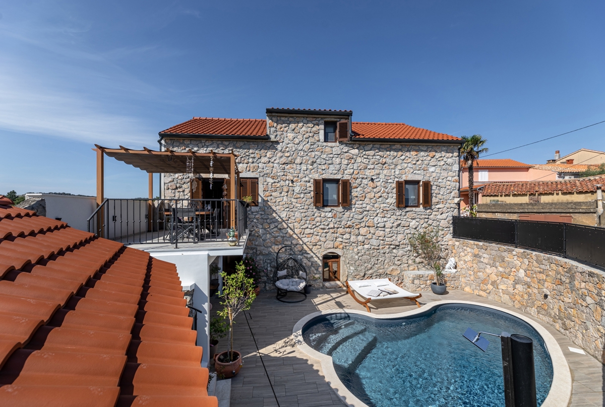 Isola di Krk - Lussuosa villa in pietra con piscina