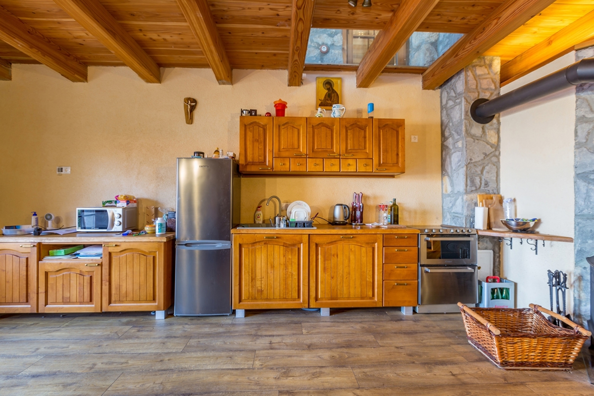 ISOLA DI KRK, zona MALINSKA - Autentica casa in pietra con vista mare