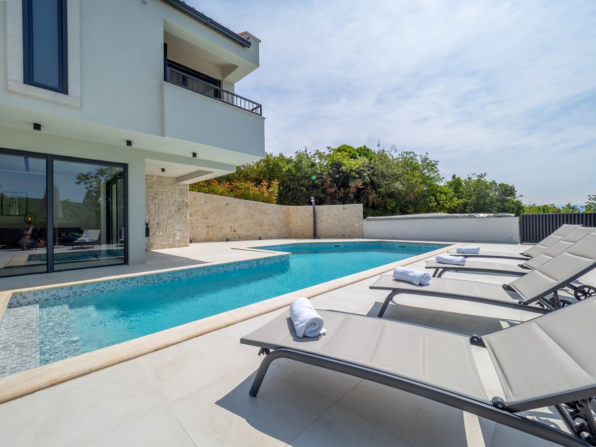 ISOLA DI KRK, VRBNIK - Casa di lusso con piscina vicino al mare