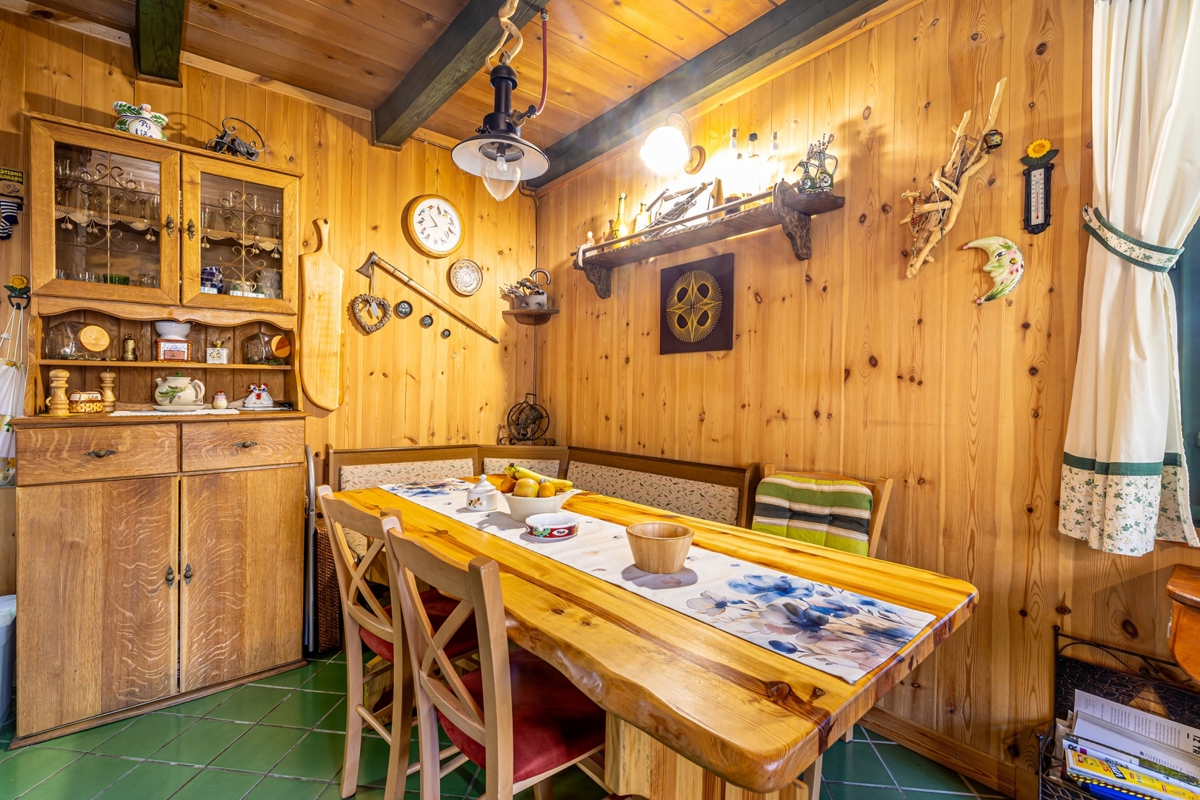 GORSKI KOTAR, LIČ - Casa isolata circondata dal bosco