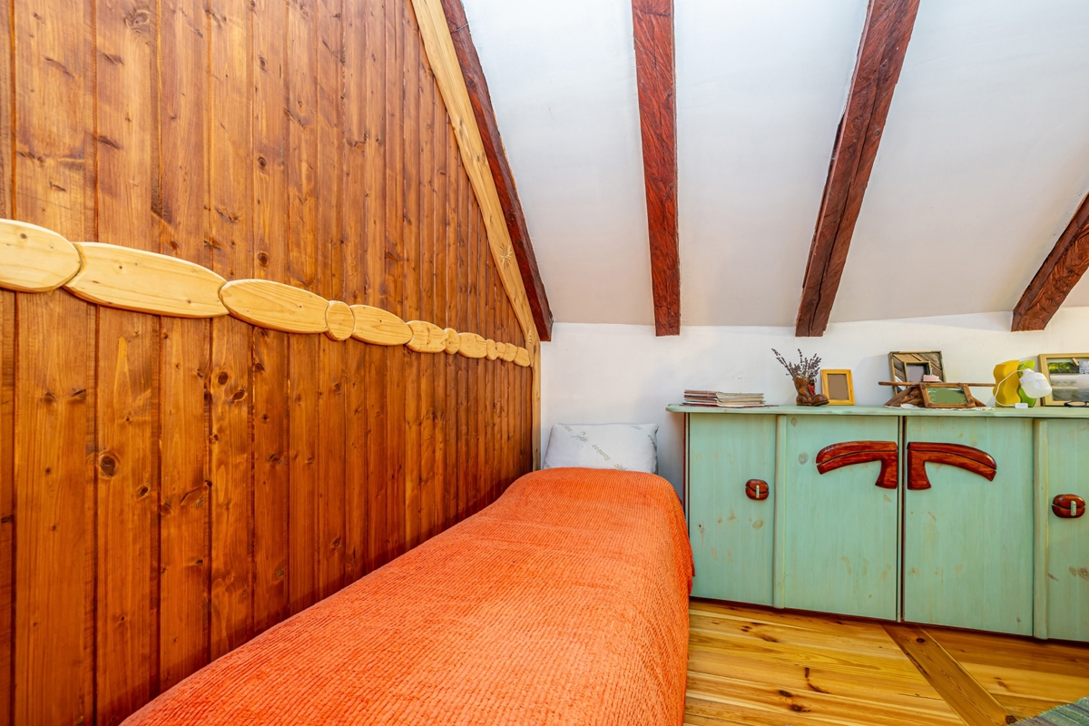 GORSKI KOTAR, LIČ - Casa isolata circondata dal bosco