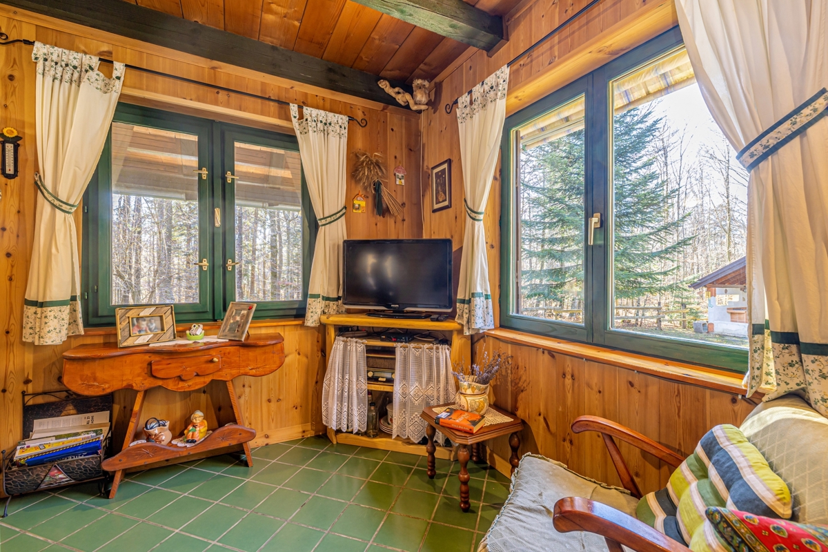 GORSKI KOTAR, LIČ - Casa isolata circondata dal bosco