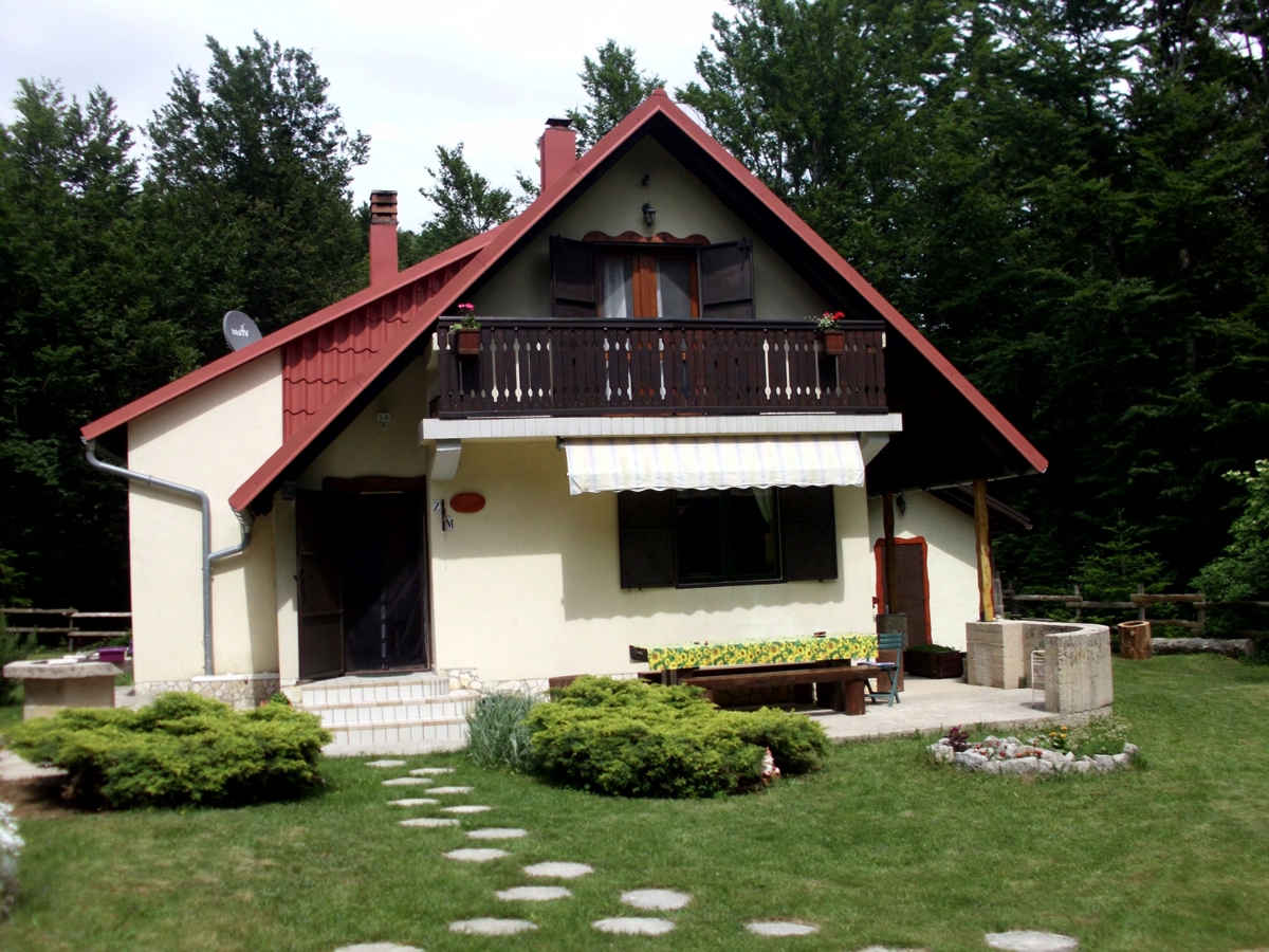 GORSKI KOTAR, LIČ - Casa isolata circondata dal bosco
