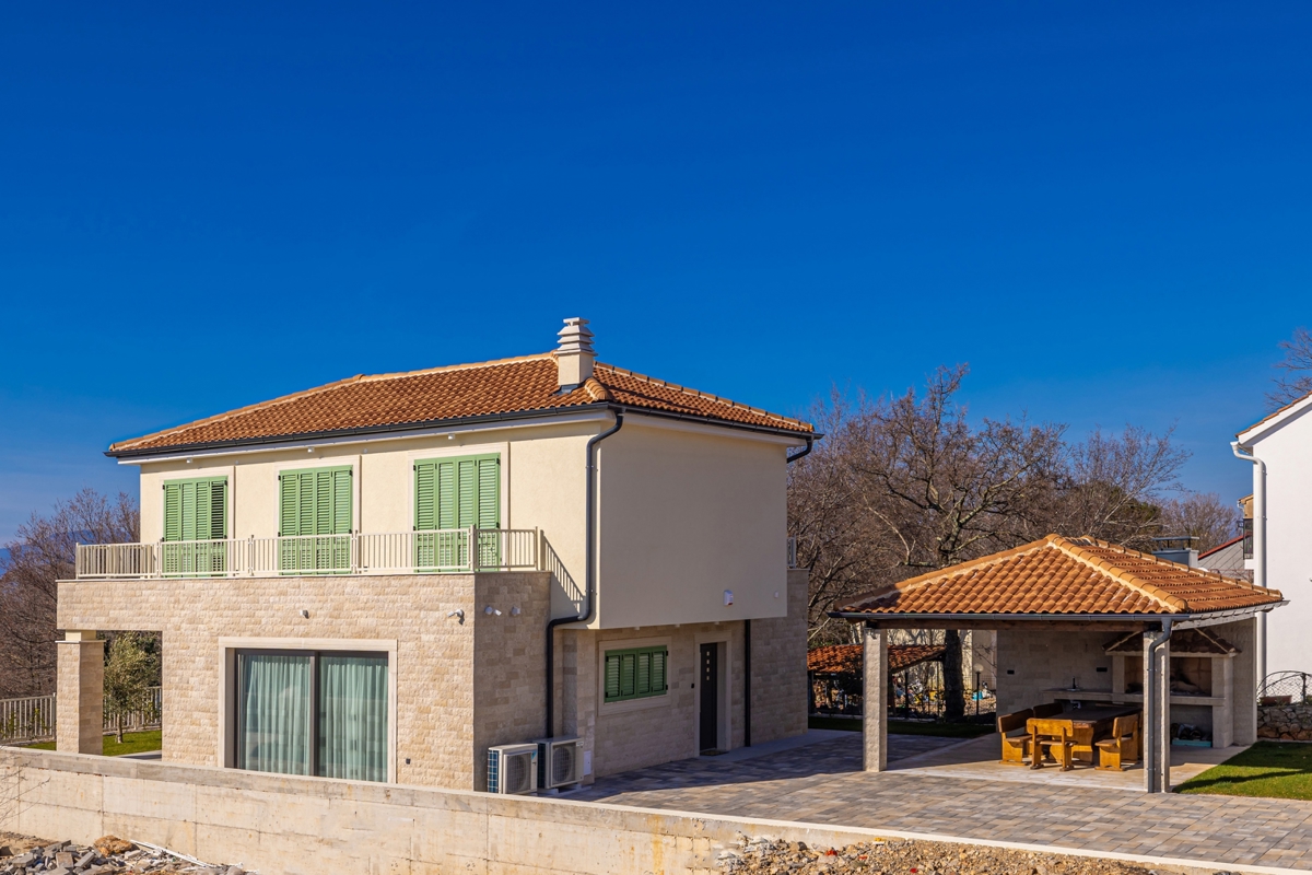 ISOLA DI KRK, MALINSKA - Villa rustica con piscina e vista mare