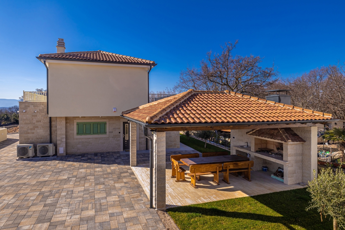 ISOLA DI KRK, MALINSKA - Villa rustica con piscina e vista mare