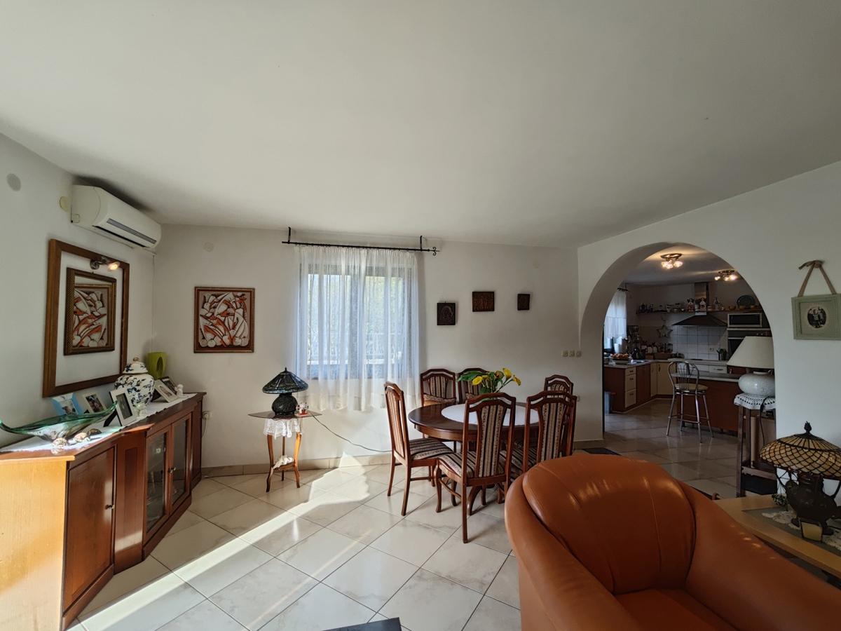 ISOLA DI KRK, DOBRINJ - Casa indipendente con vista mare