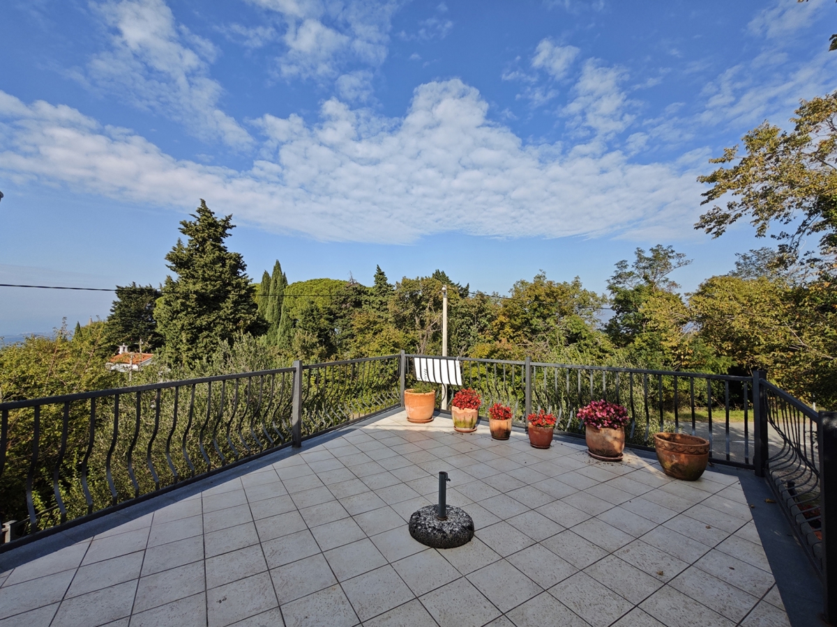 ISOLA DI KRK, DOBRINJ - Casa indipendente con vista mare