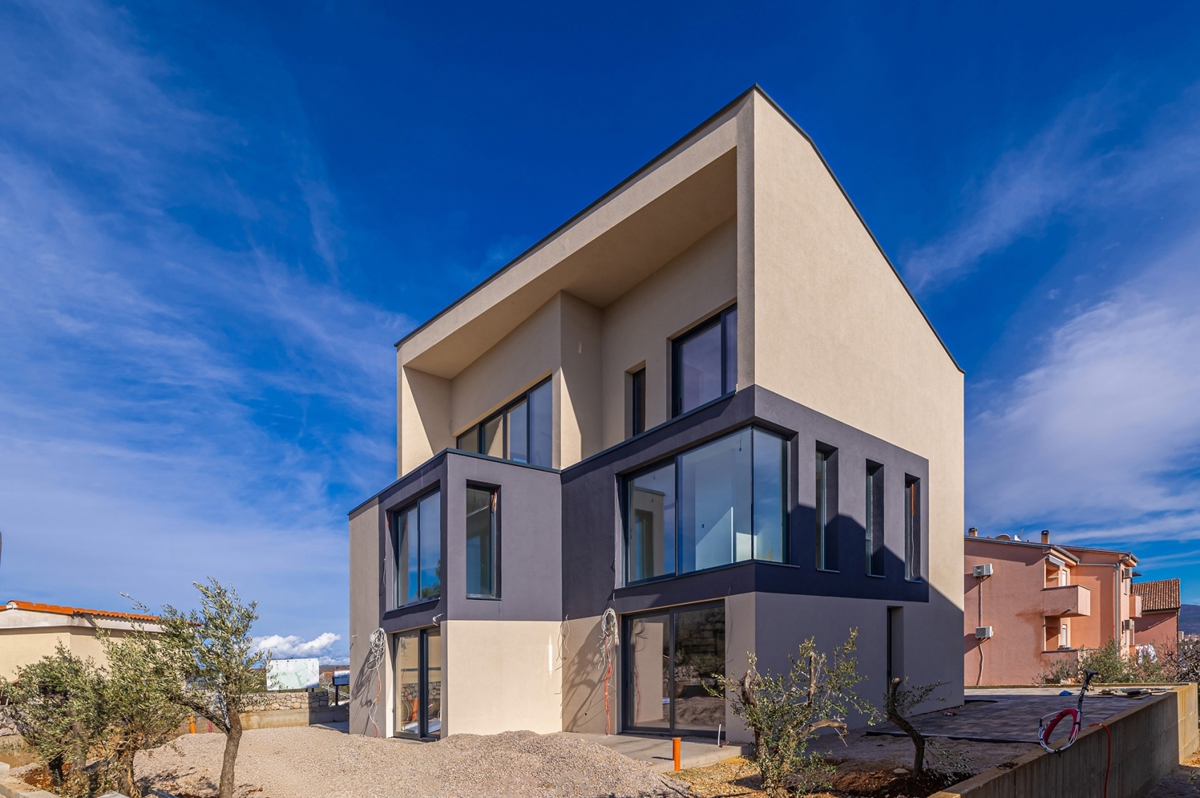 CITTÀ DI KRK - Appartamento di lusso al piano terra con giardino