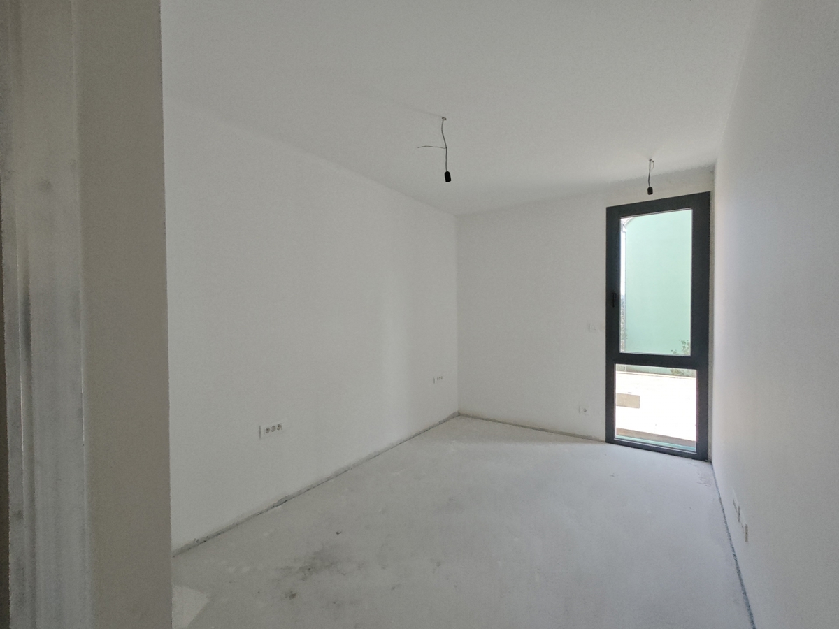 CITTÀ DI KRK - Appartamento di lusso al piano terra con giardino