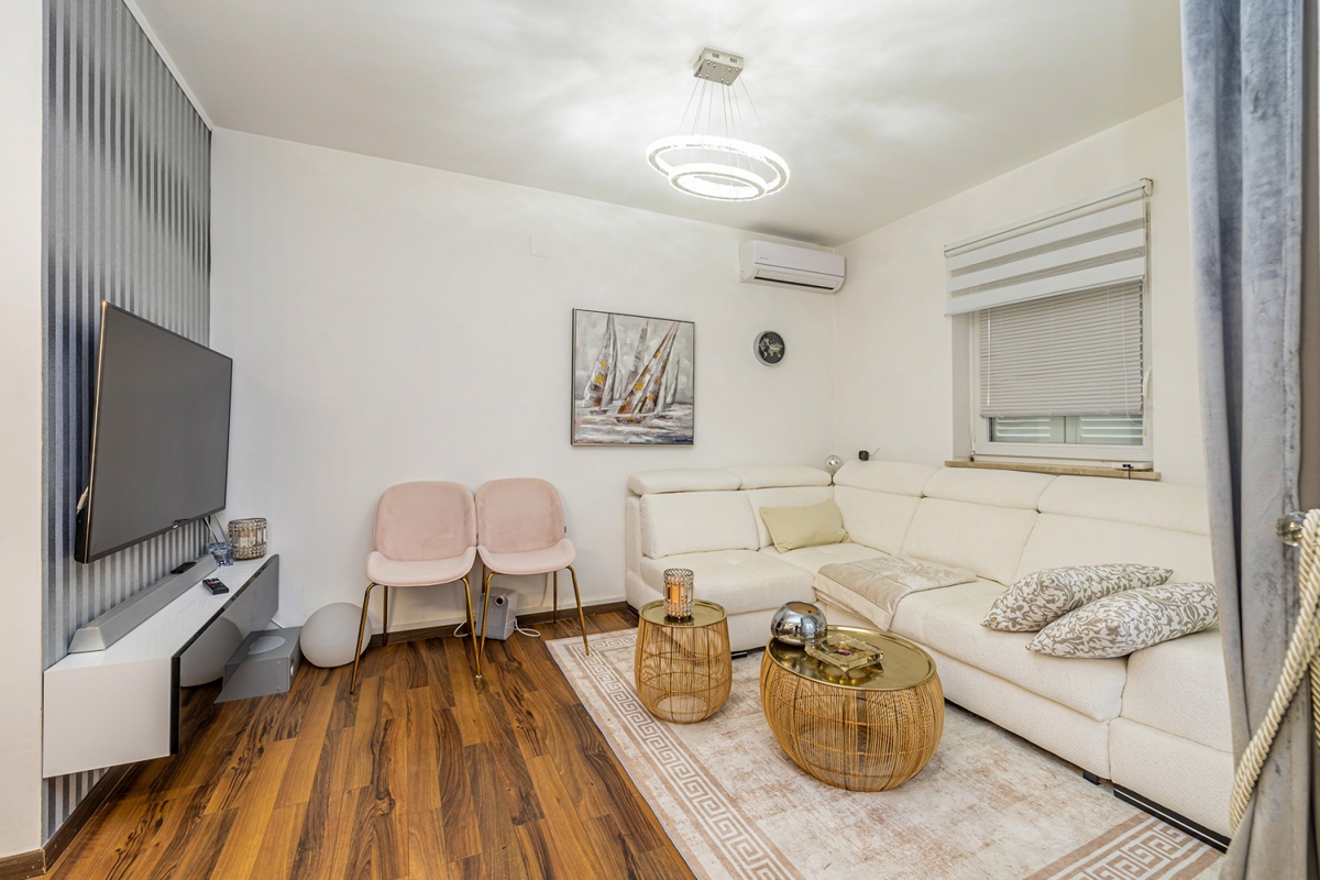 ISOLA DI KRK, ŠILO - Appartamento con piscina in comune