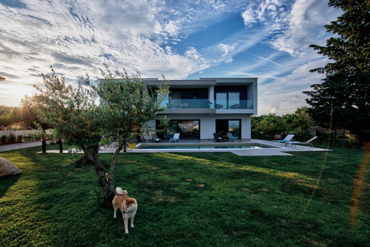 L'ISOLA DI KRK, la zona più ampia della città di Krk - Villa esclusiva con piscina in una posizione tranquilla