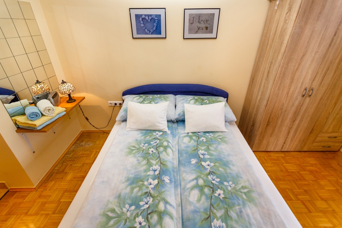 ISOLA DI KRK, MALINSKA - Palazzina ristrutturata vicino al mare