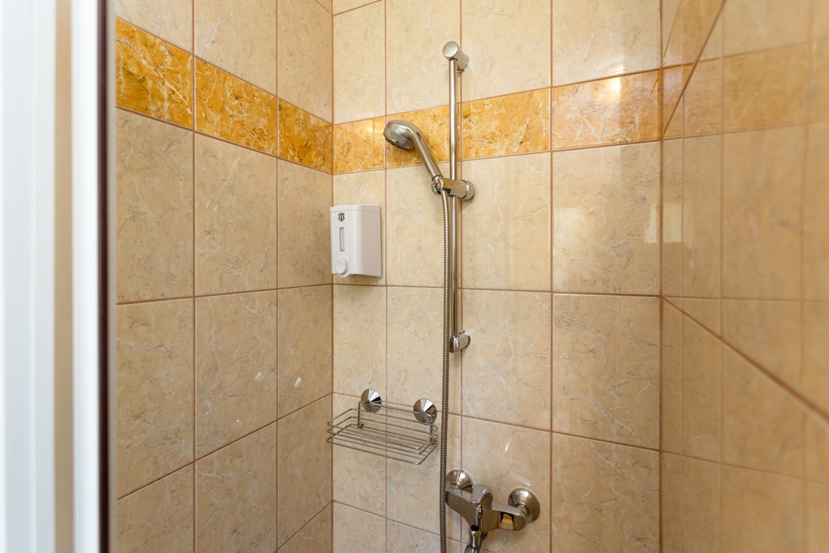 ISOLA DI KRK, MALINSKA - Palazzina ristrutturata vicino al mare