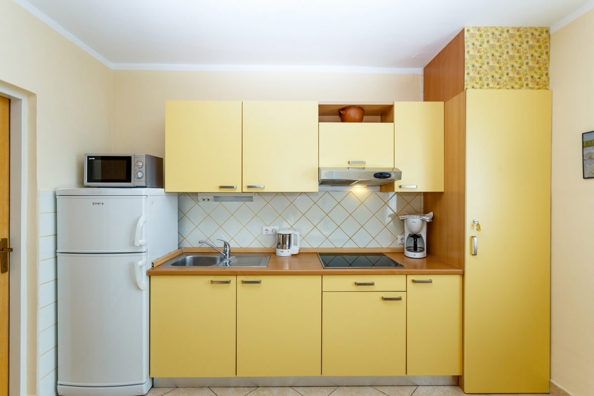 ISOLA DI KRK, MALINSKA - Palazzina ristrutturata vicino al mare