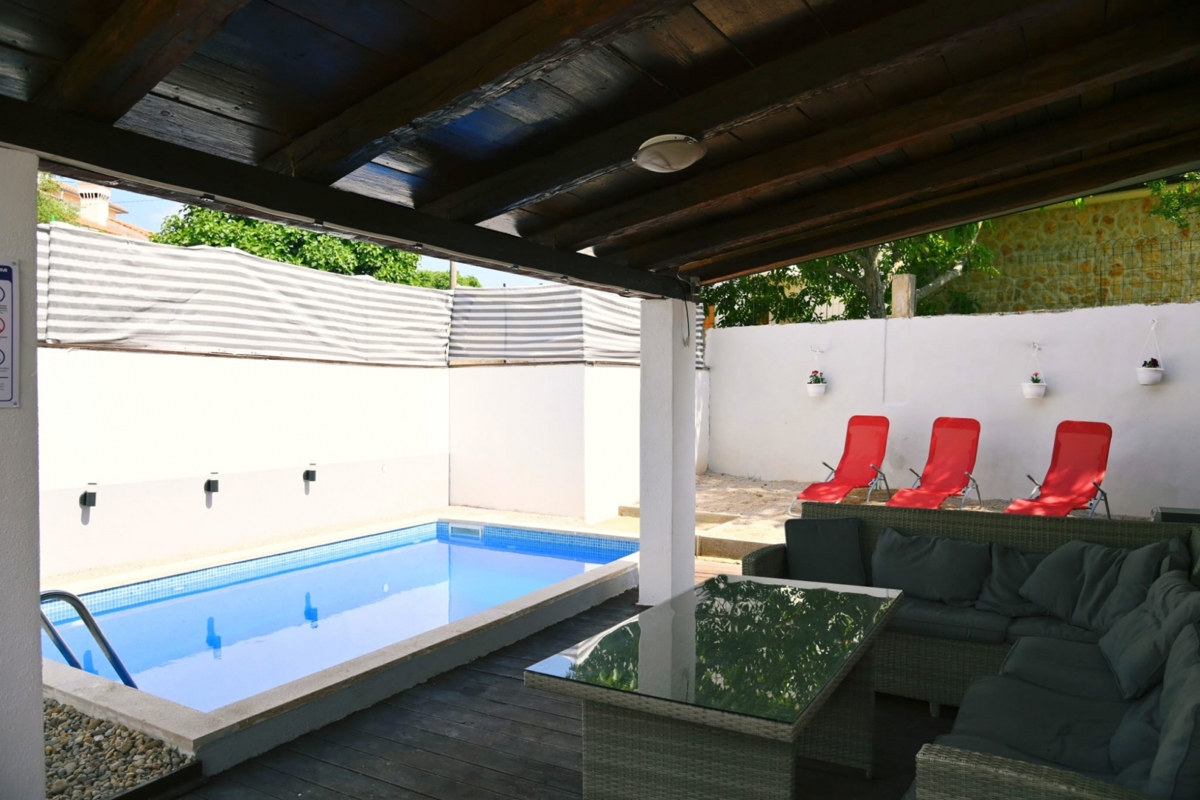 ISOLA DI KRK, GOSTINJAC - Casa indipendente con piscina
