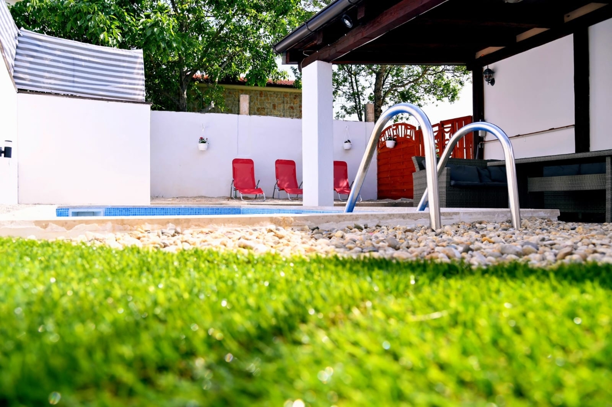 ISOLA DI KRK, GOSTINJAC - Casa indipendente con piscina