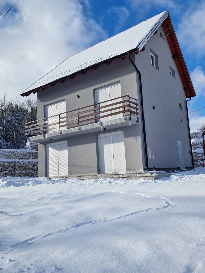RAVNA GORA - Casa con sauna e jacuzzi