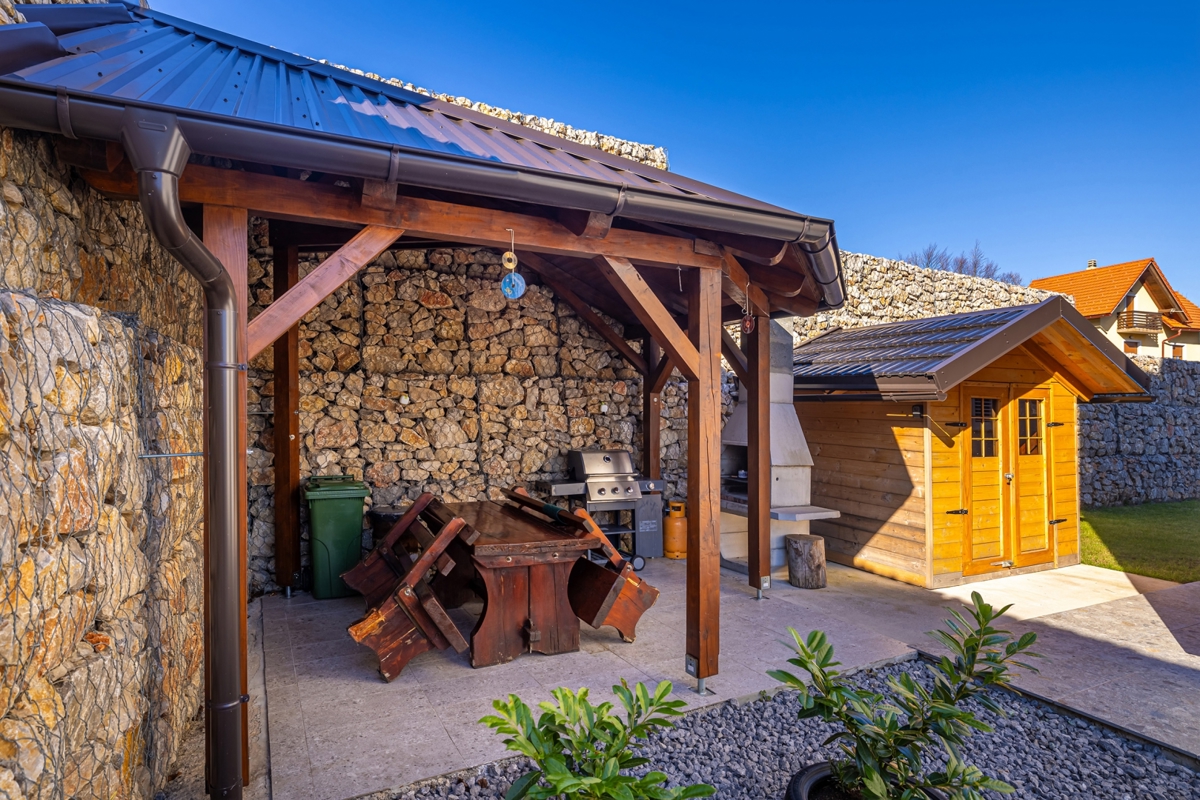 RAVNA GORA - Casa con sauna e jacuzzi