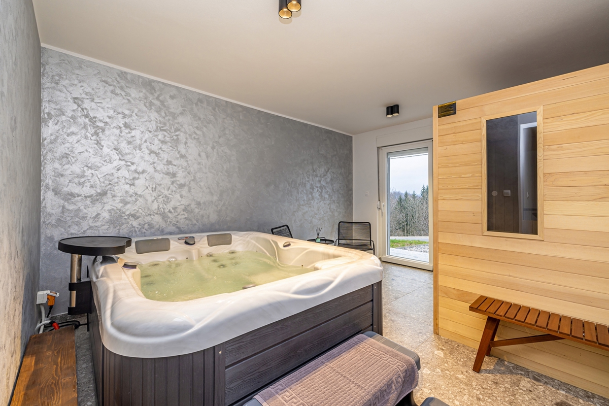 RAVNA GORA - Casa con sauna e jacuzzi
