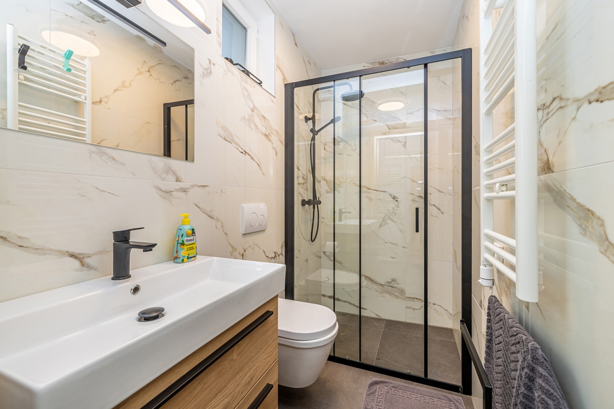 RAVNA GORA - Casa con sauna e jacuzzi