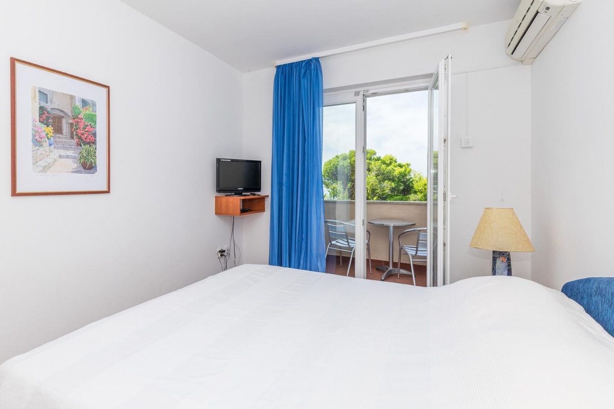 ISOLA DI KRK, PUNAT - Casa prima fila al mare