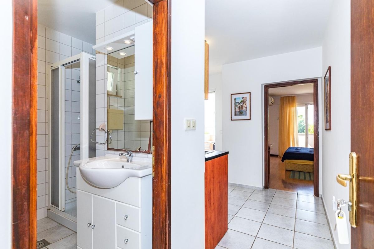 ISOLA DI KRK, PUNAT - Casa prima fila al mare