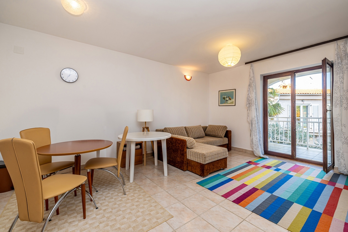 ISOLA DI KRK, MALINSKA - Appartamento prima fila al mare con posto auto