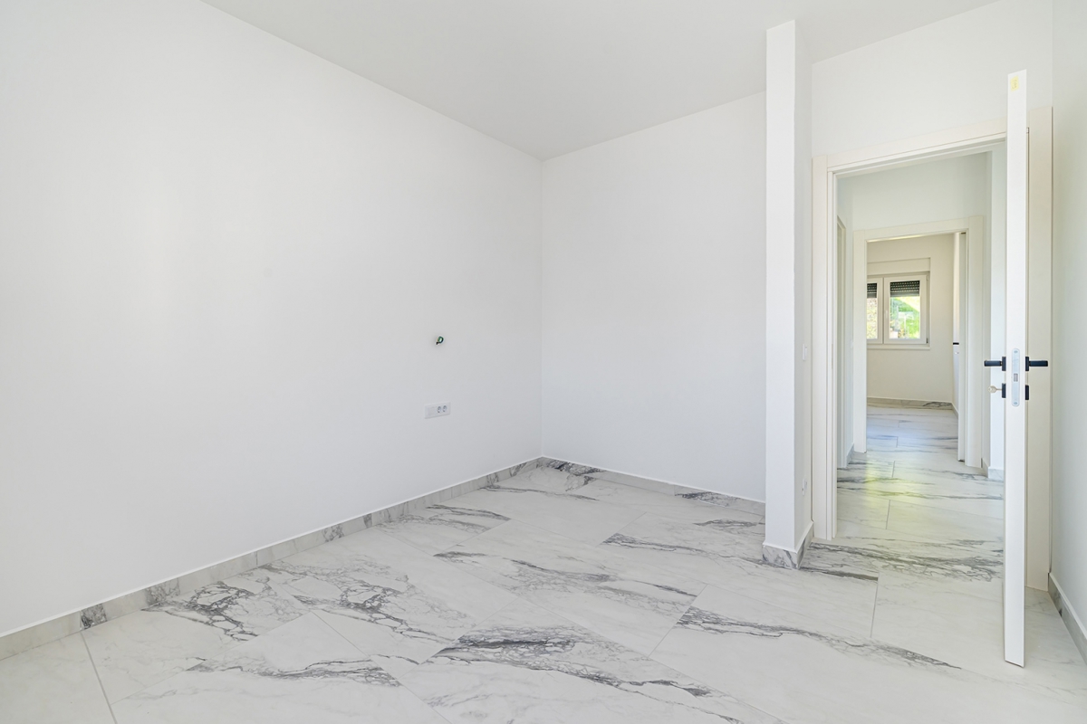 ISOLA DI KRK, ČIŽIĆI – Appartamento con due camere da letto al 1° piano con ampio soggiorno open space e vista mare