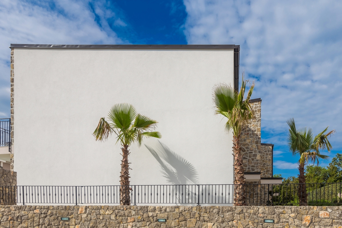 KRK CITY, dintorni - Villa moderna con piscina riscaldata